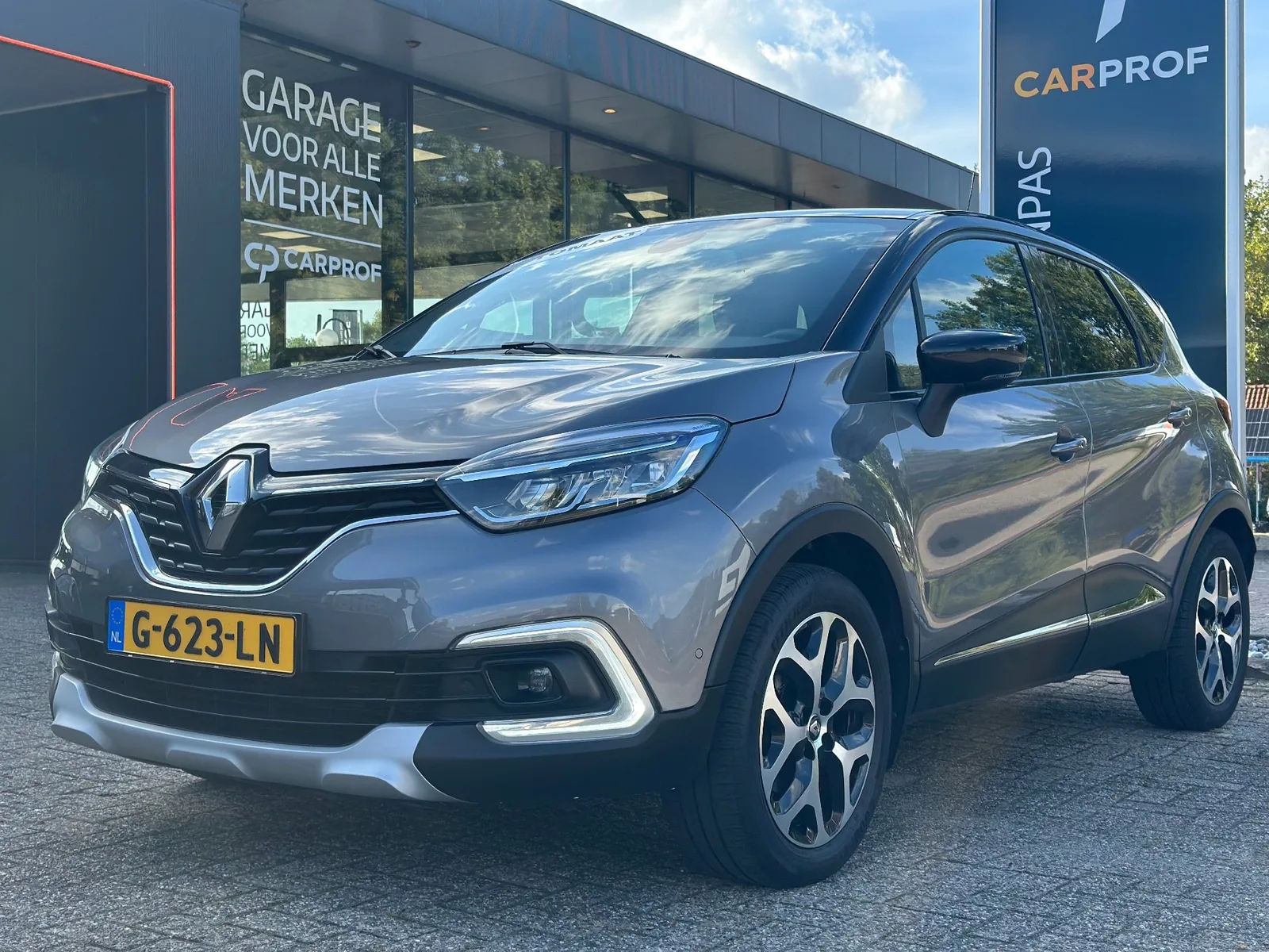 Renault Captur (2019) — foto 1