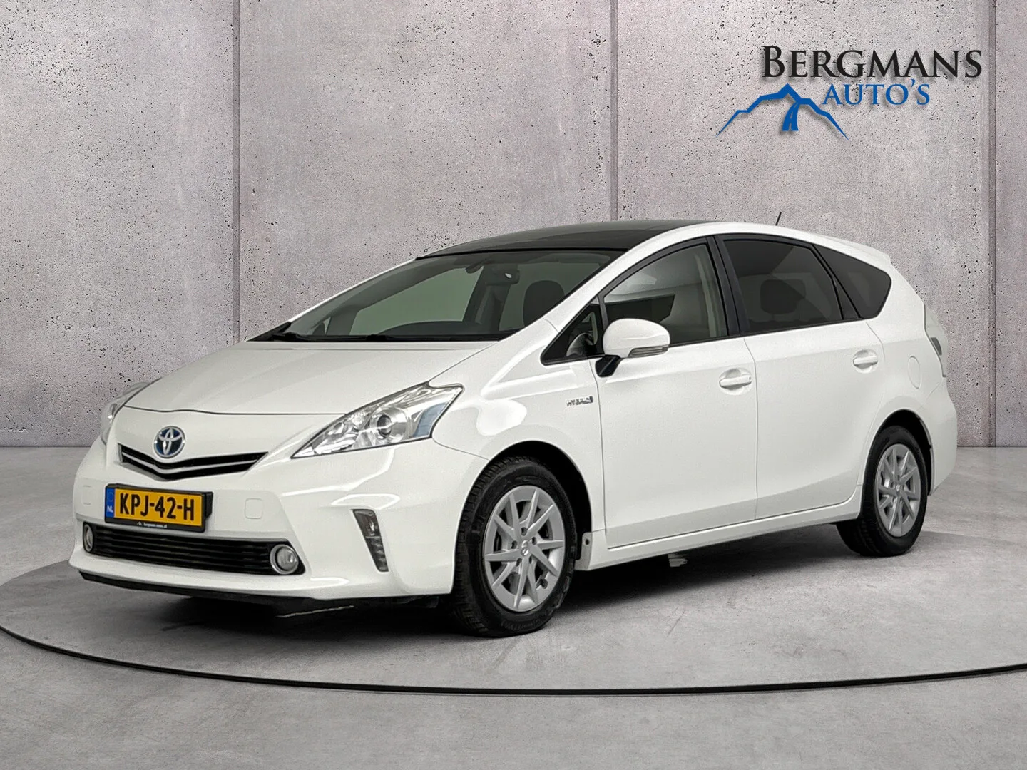 Toyota Prius (2013) — foto 1