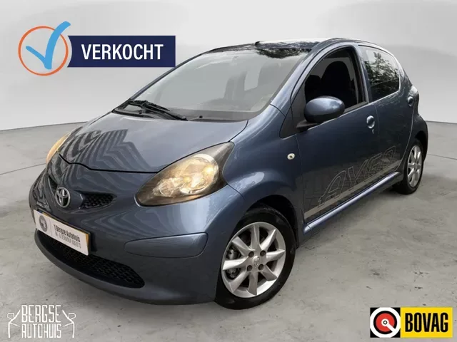 Toyota Aygo (2009) — foto 1