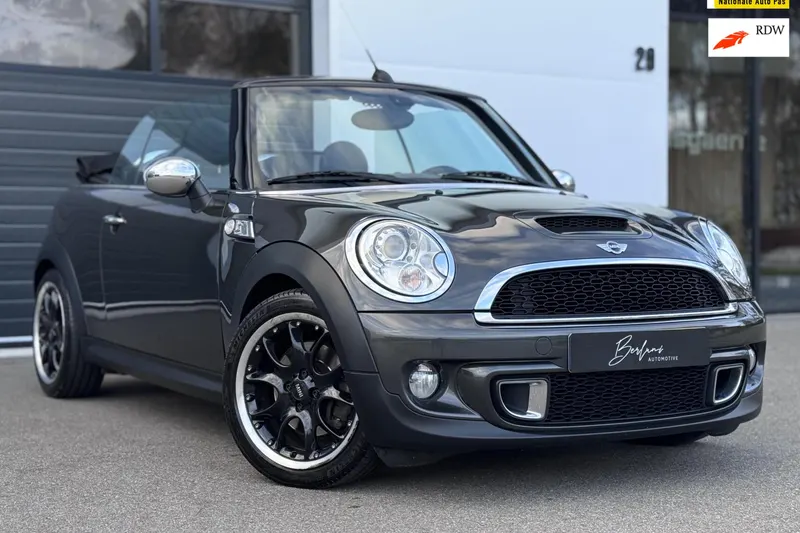 MINI Cabrio (2012)