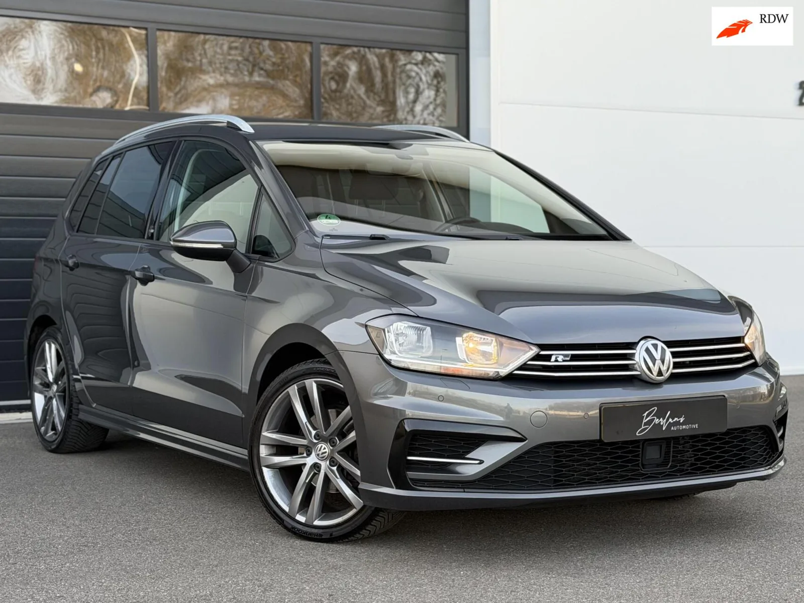 Volkswagen Golf Sportsvan (2017) — foto 1