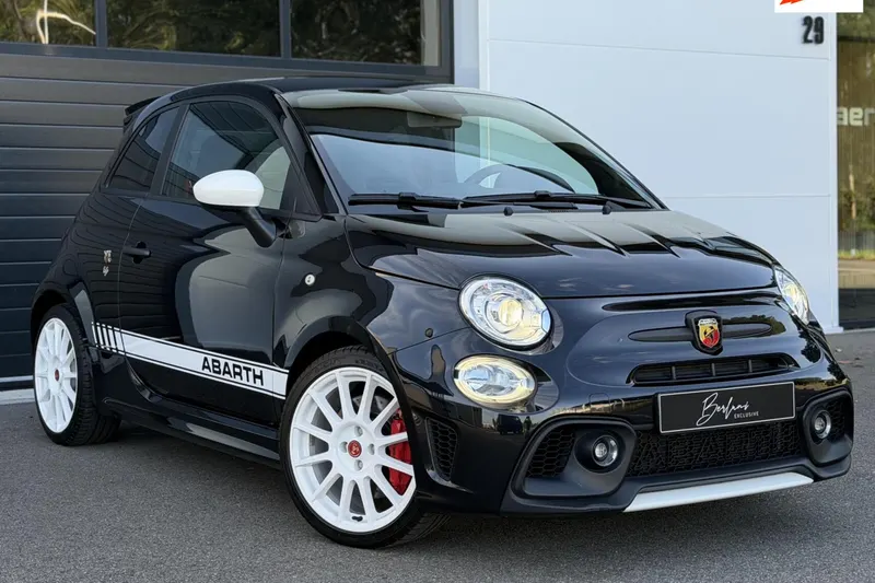 Abarth 695 (2022)