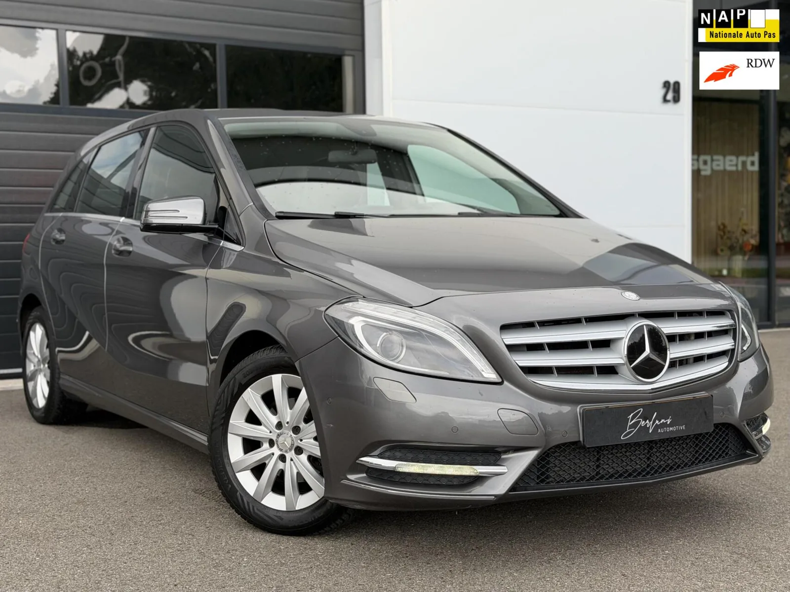 Mercedes-Benz B-Klasse (2013) — foto 1