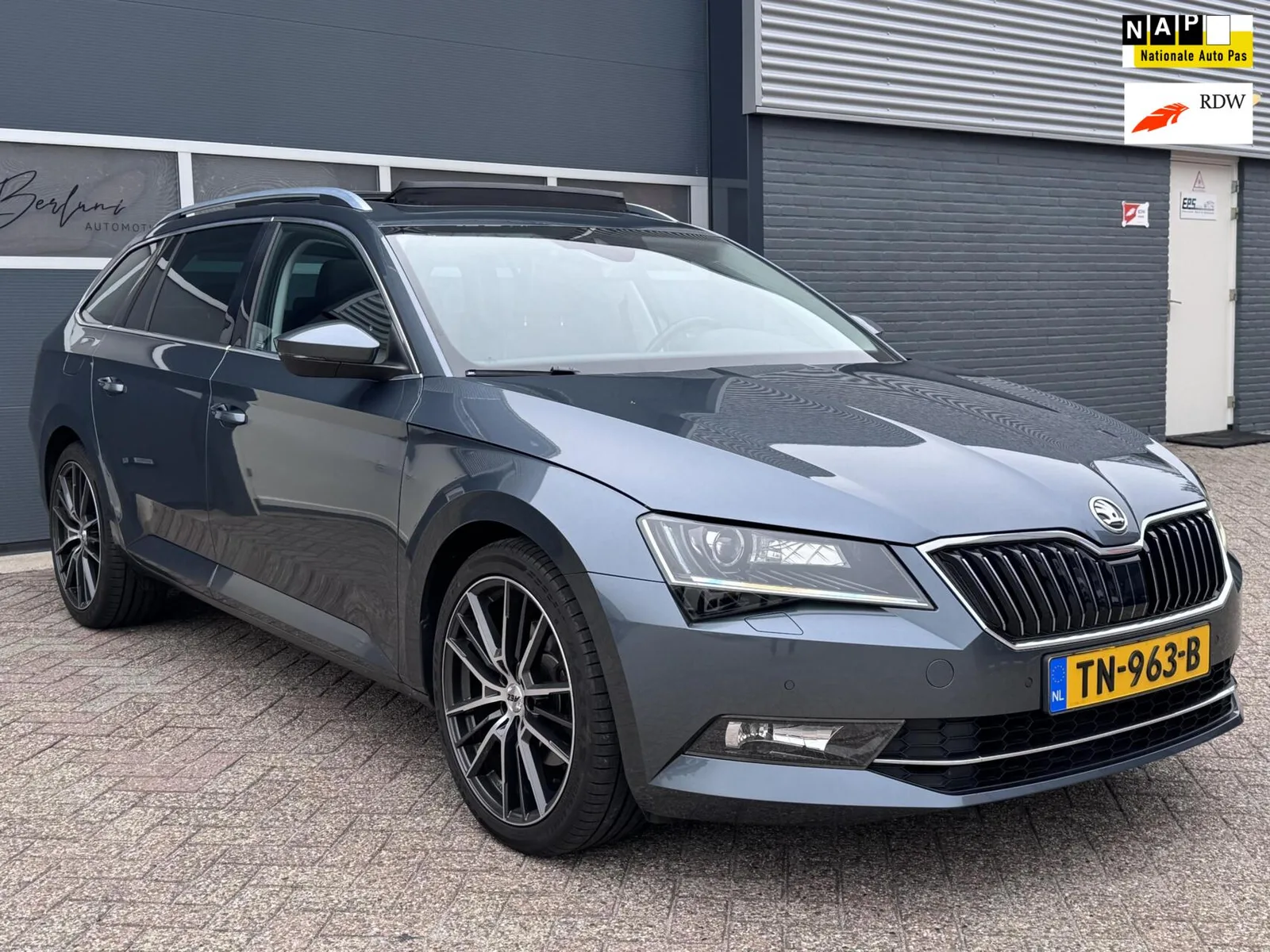 Škoda Superb (2018) — foto 1