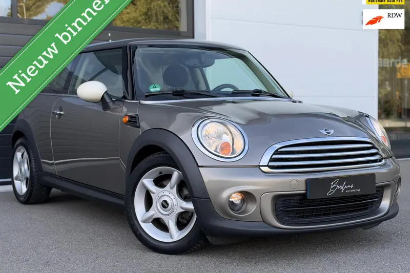 MINI Cooper (2012)