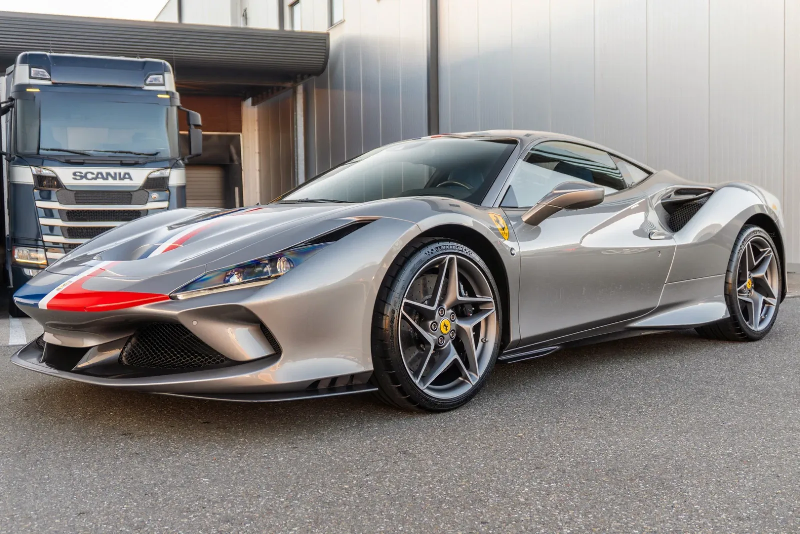 Ferrari F8 Tributo (2021) — foto 1