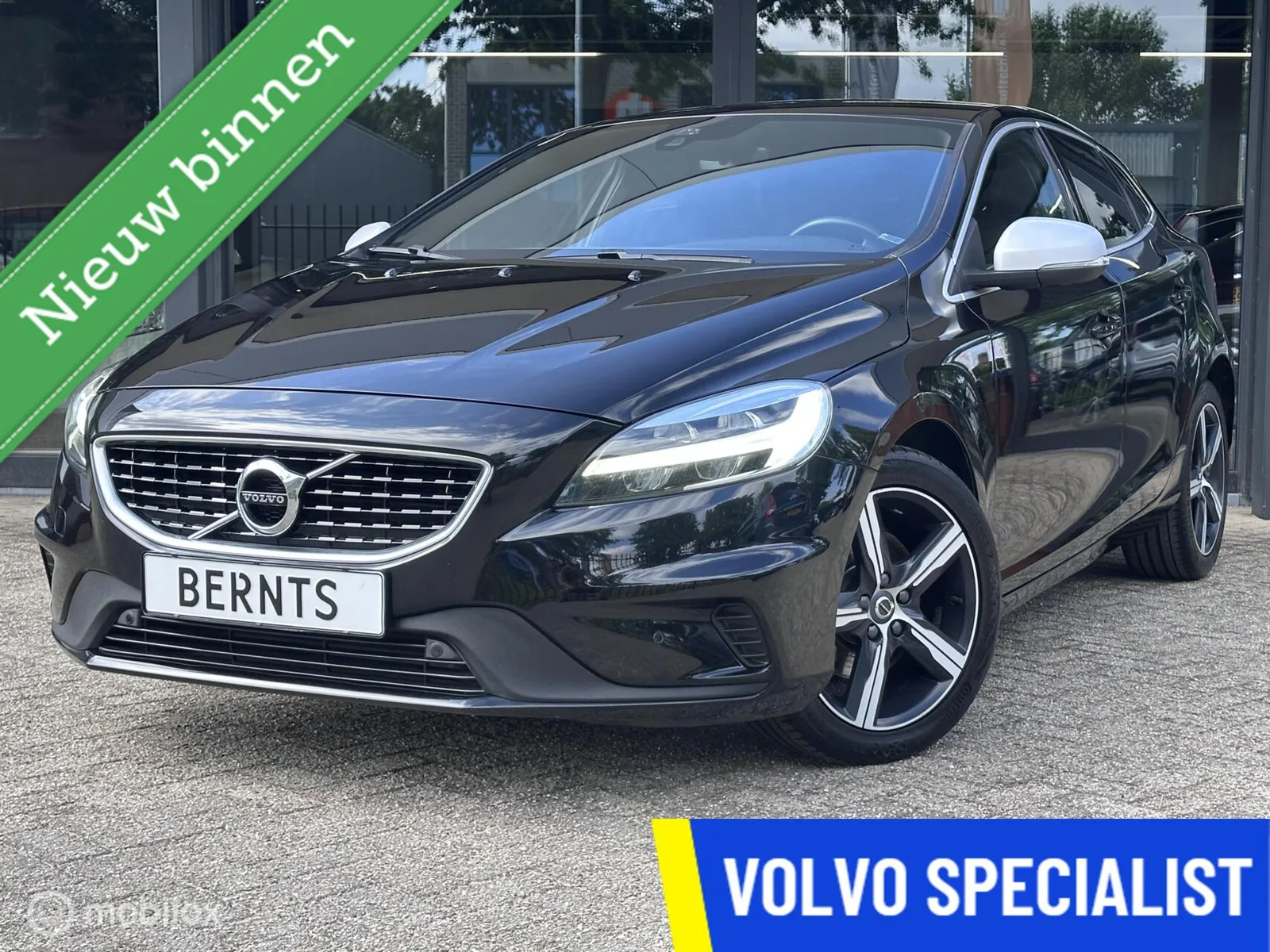 Volvo V40 (2019) — foto 1