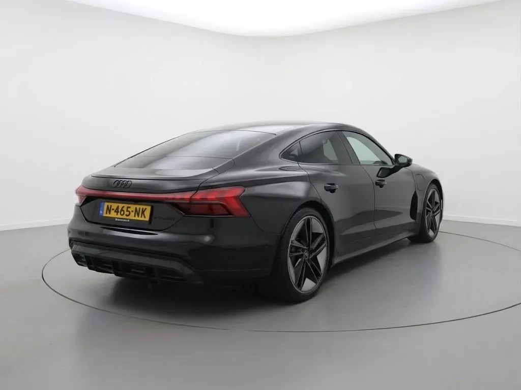 Audi e-tron GT (2021) — foto 1
