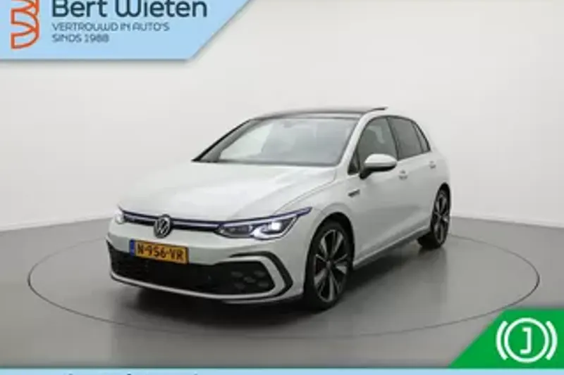 Volkswagen Golf (2023)