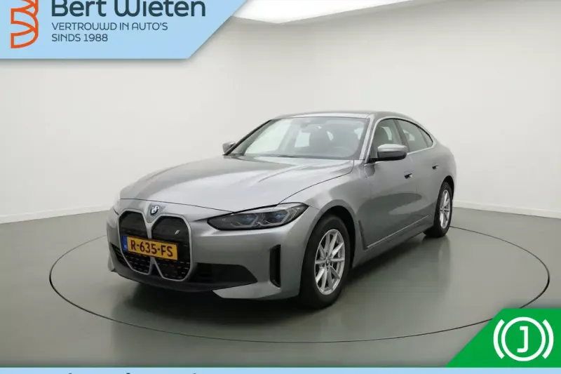BMW i4 (2022)