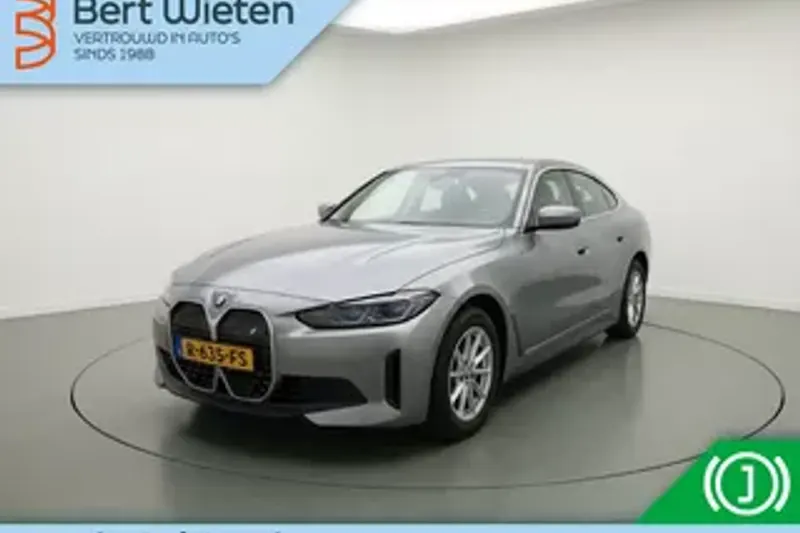 BMW i4 (2022)