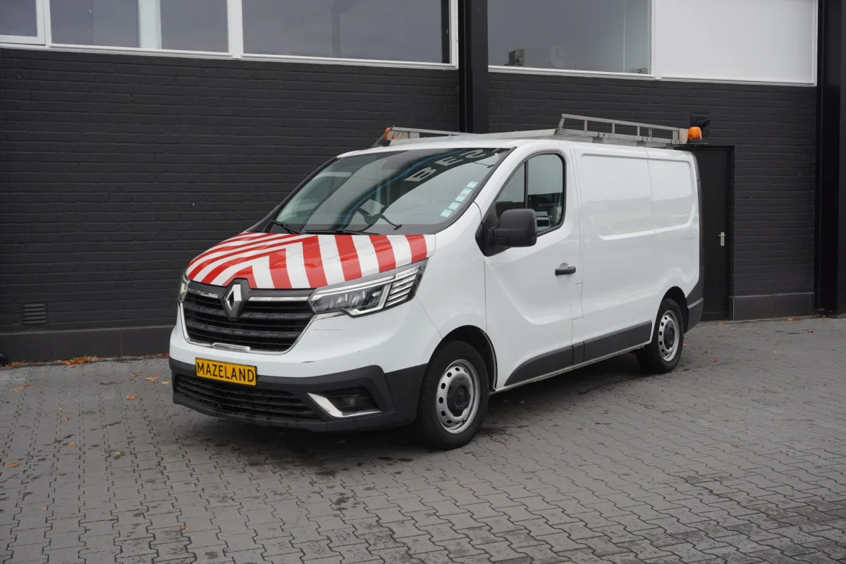 Renault Trafic (2022) — foto 1
