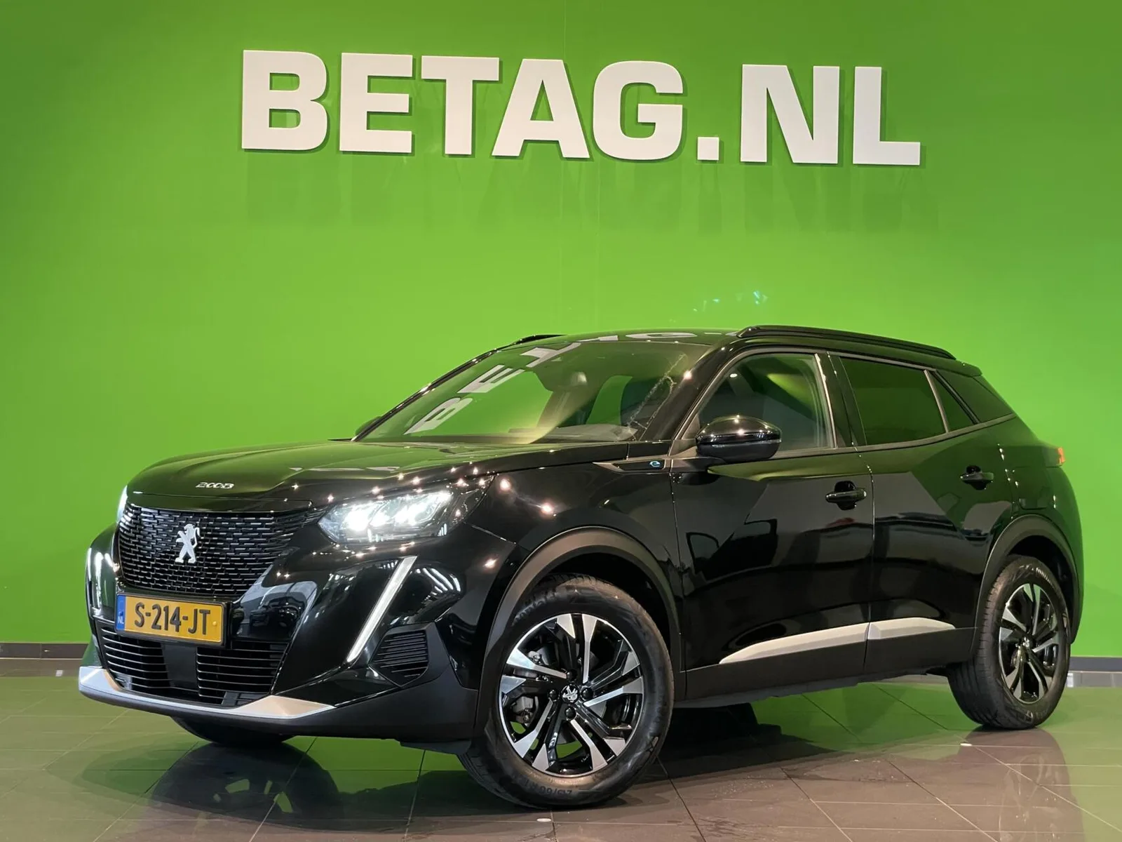 Peugeot e-2008 (2023) — foto 1