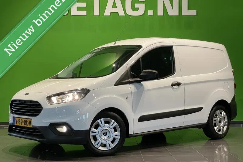 Ford Transit Courier (2021)