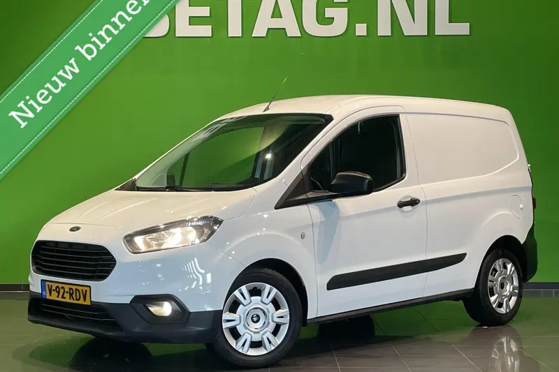Ford Transit Courier (2021)