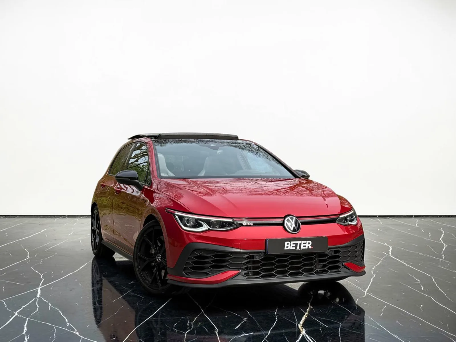 Volkswagen Golf (2021) — foto 1