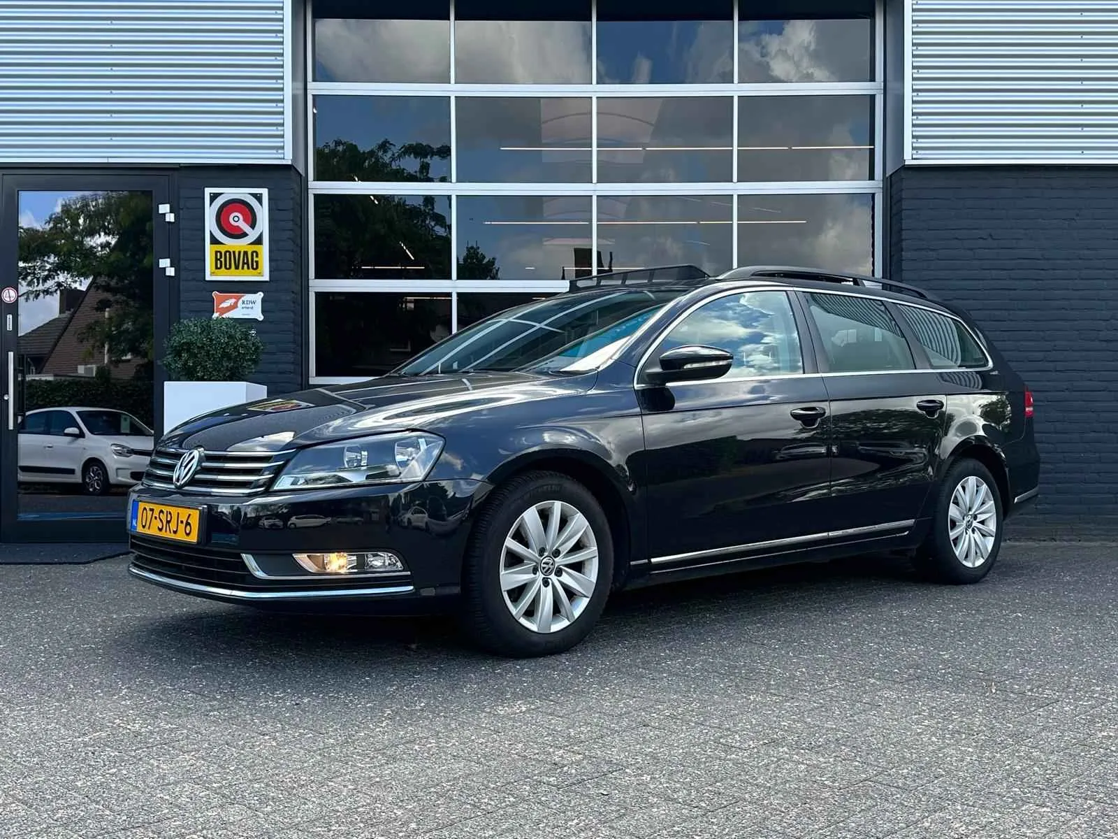 Volkswagen Passat (2011) — foto 1