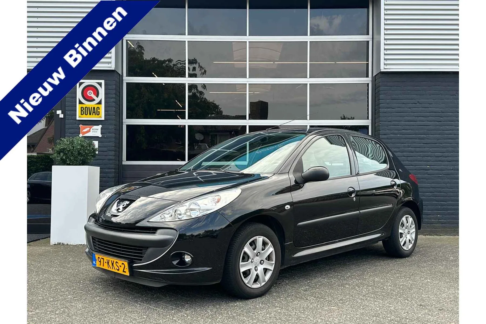 Peugeot 206 (2010) — foto 1