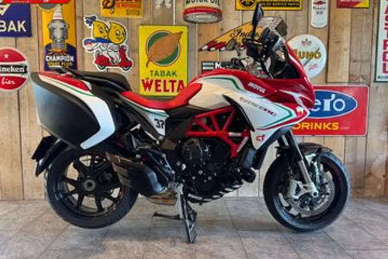 MV Agusta Turismo Veloce 800 RC (2017)