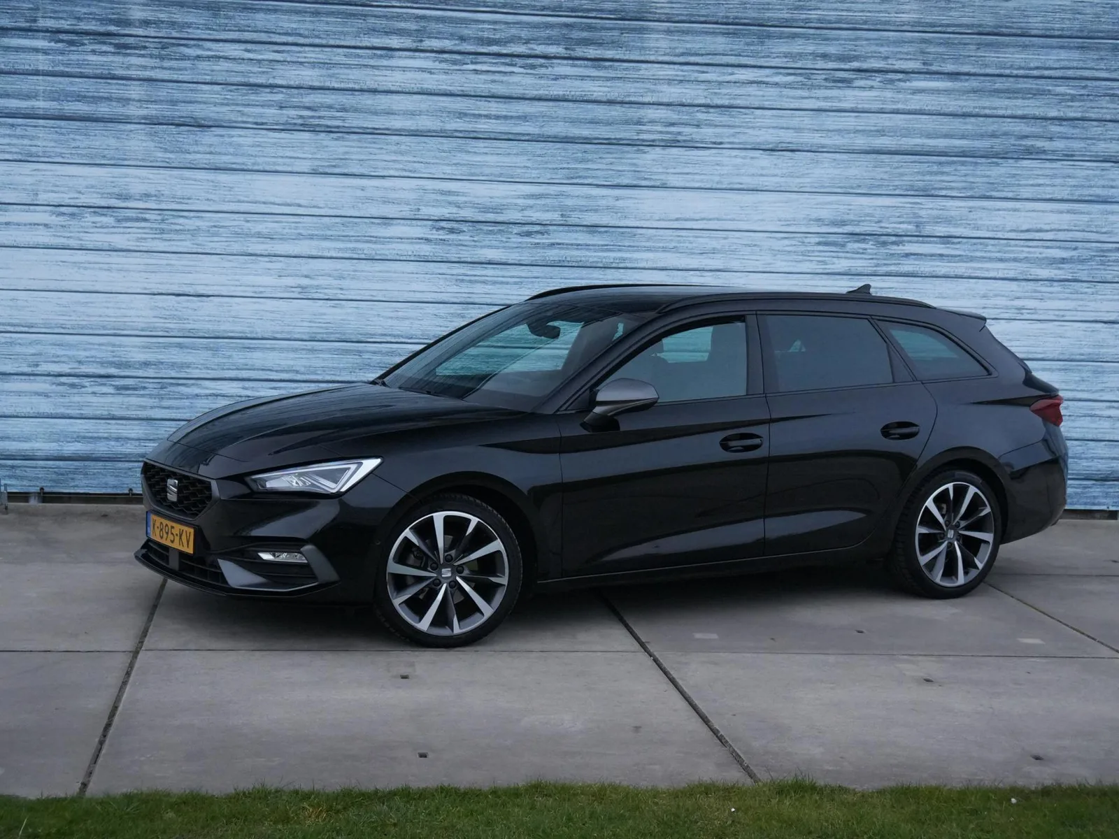 SEAT Leon Sportstourer (2021) — foto 1