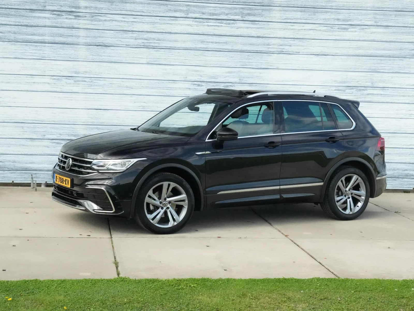 Volkswagen Tiguan (2021) — foto 1