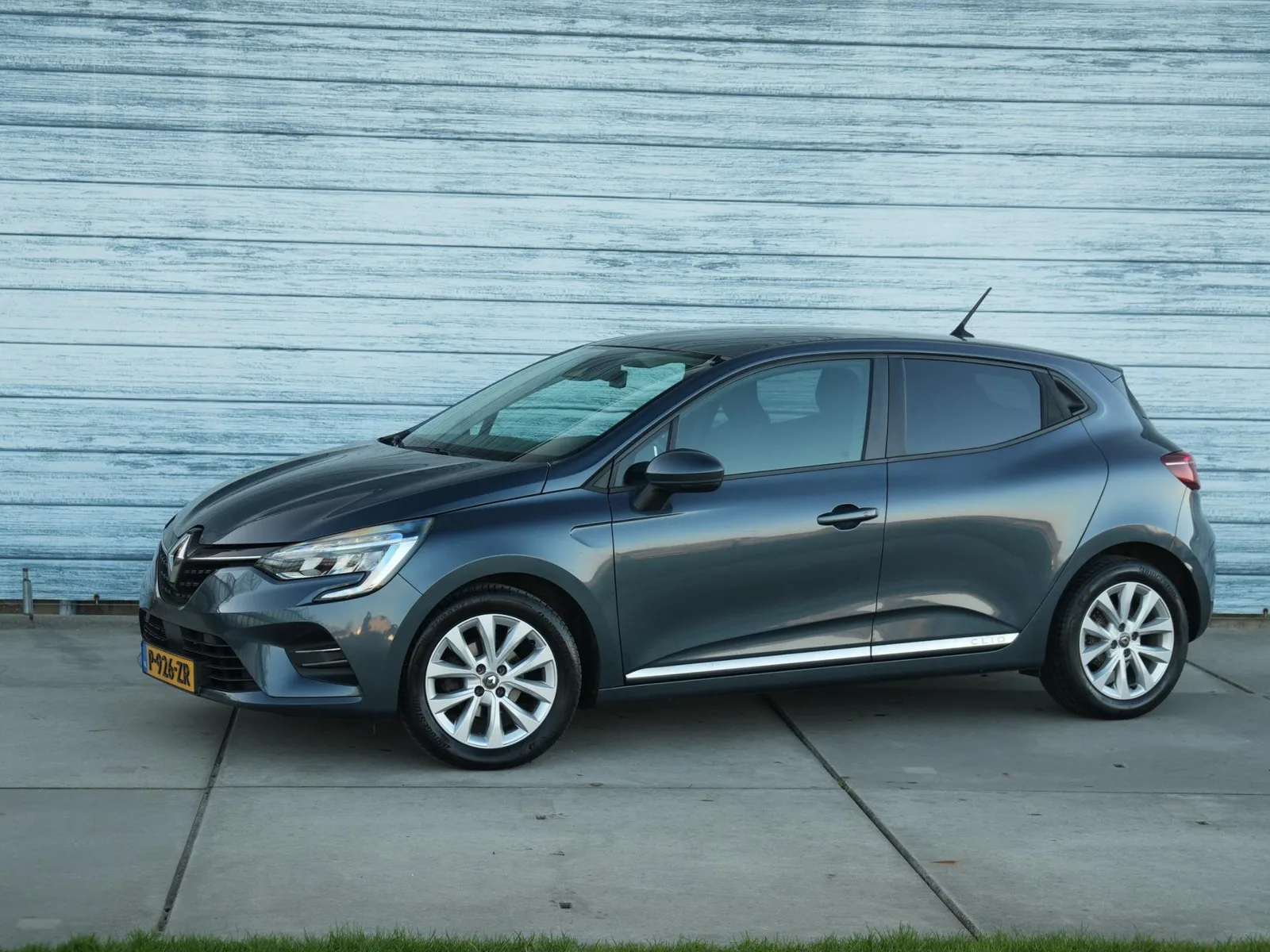 Renault Clio (2021) — foto 1