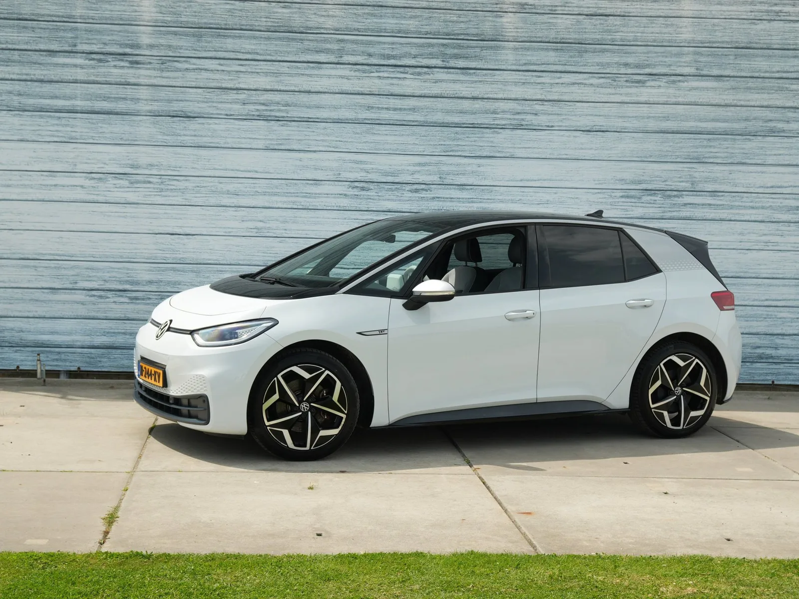 Volkswagen ID.3 (2020) — foto 1