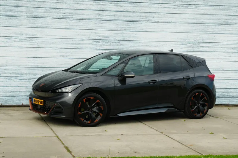 CUPRA Born (2021)