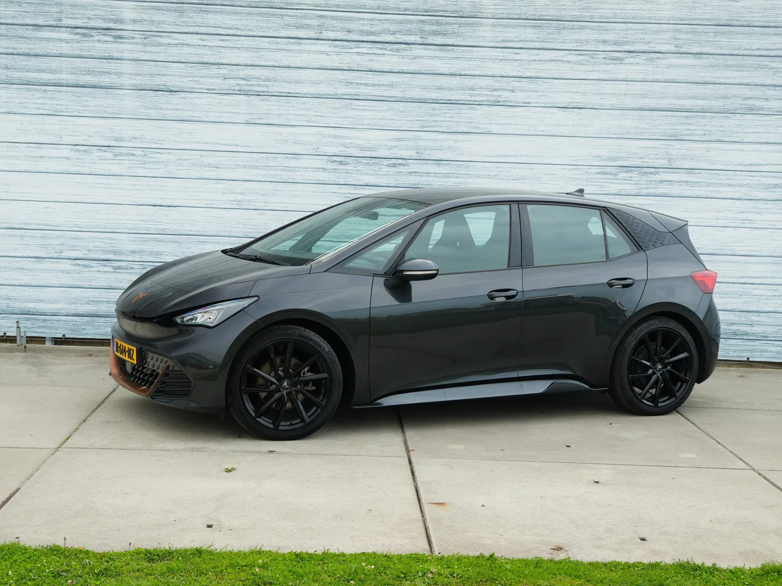 CUPRA Born (2021) — foto 1