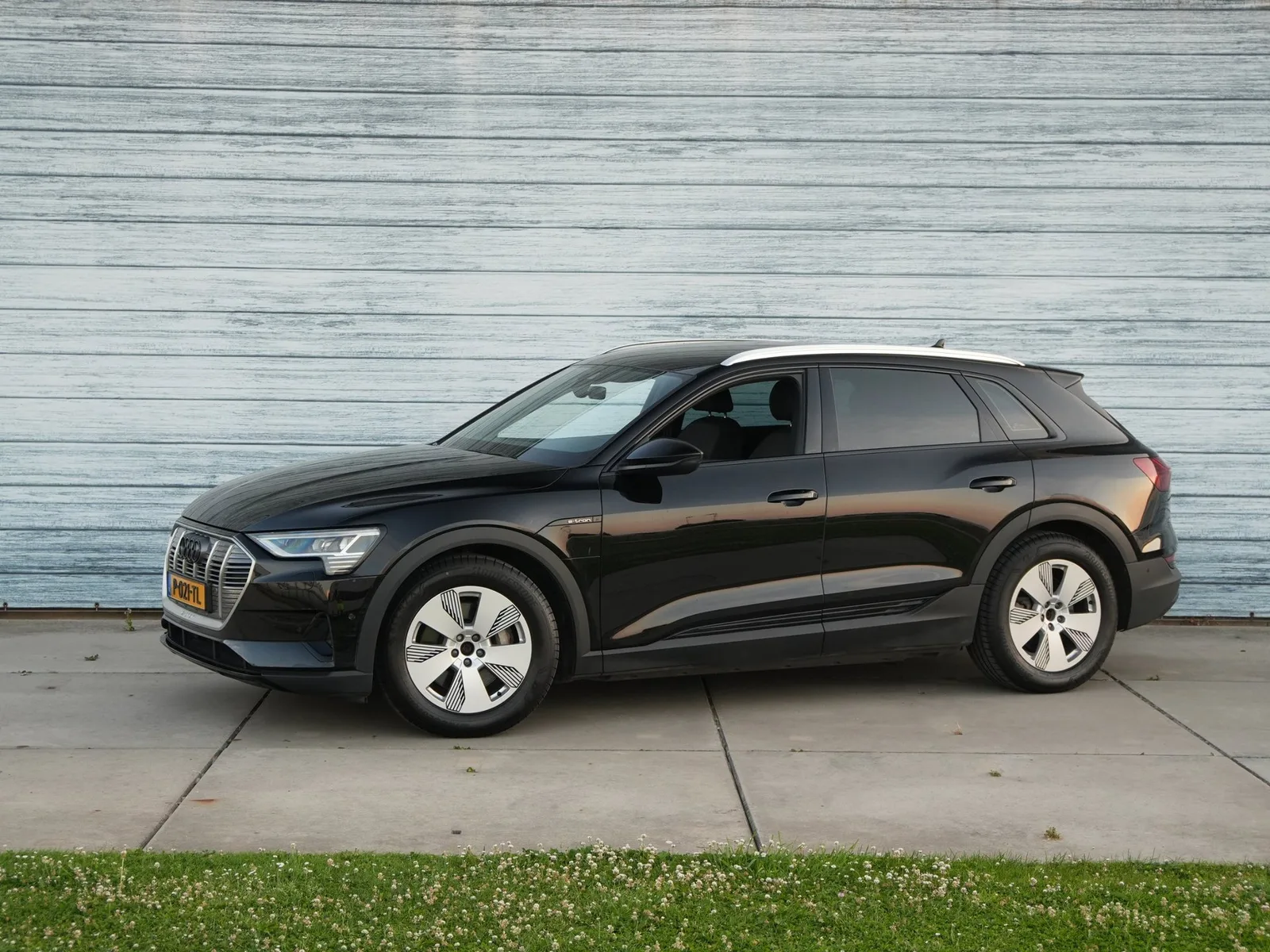Audi e-tron (2022) — foto 1