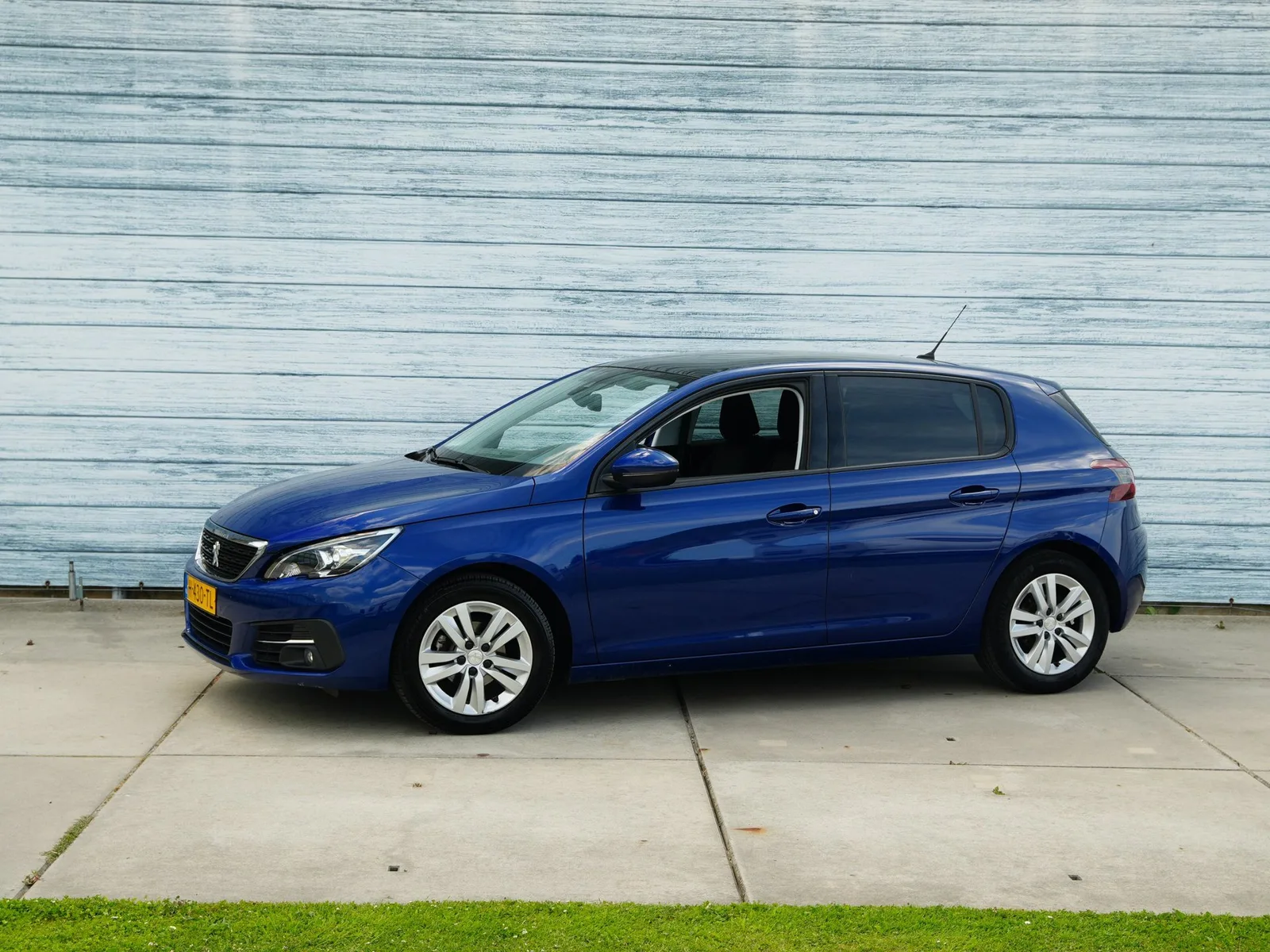 Peugeot 308 (2020) — foto 1