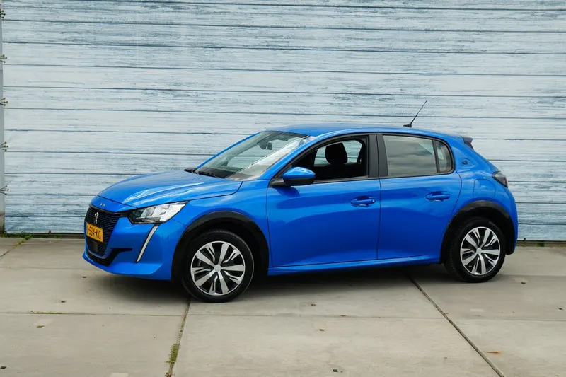 Peugeot e-208 (2021)