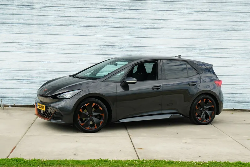 CUPRA Born (2022)