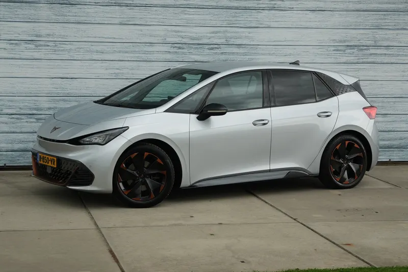 CUPRA Born (2021)
