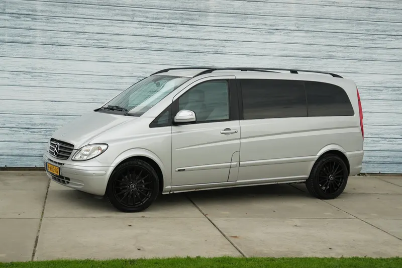 Mercedes-Benz Viano (2010)