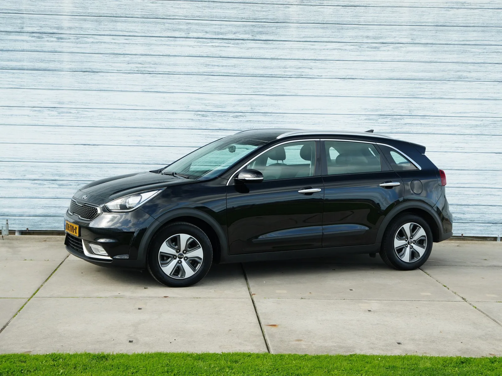 Kia Niro (2018) — foto 1