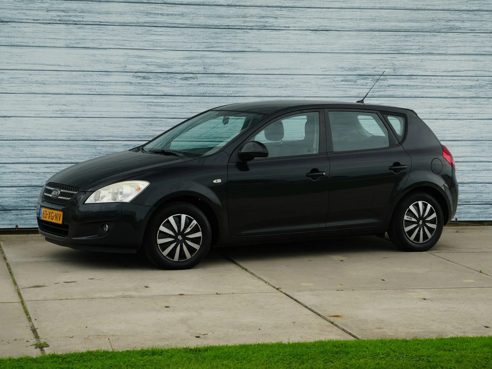 Kia Ceed (2007) — foto 1