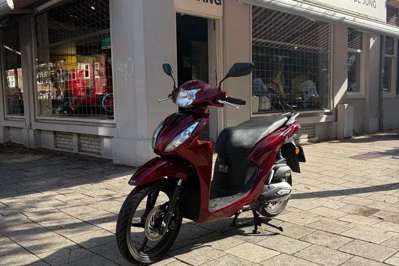 Honda Vision (2022)
