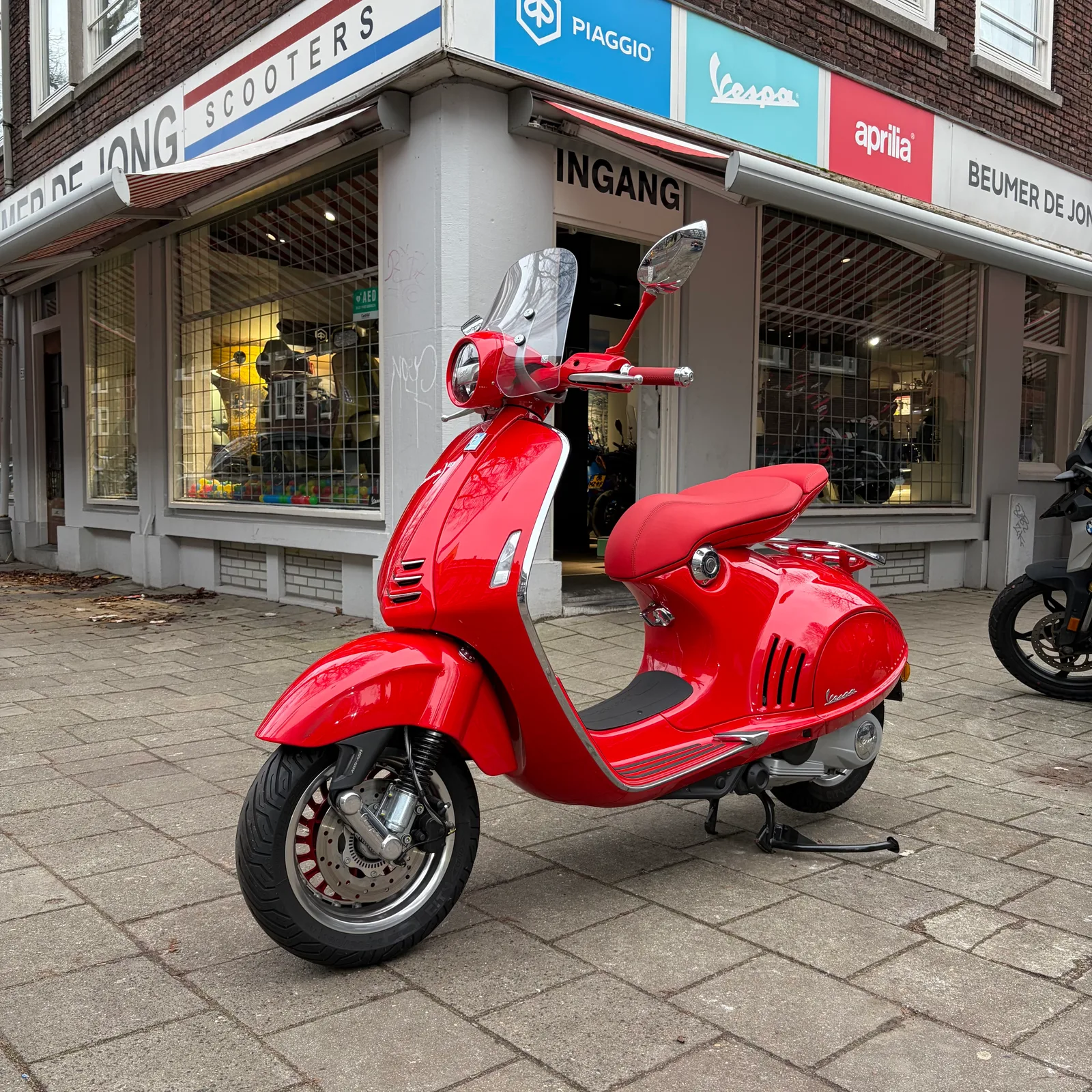 Vespa 946 (2019) — foto 1