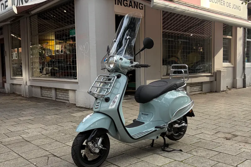 Vespa Primavera (2015)