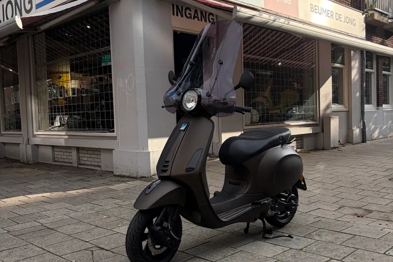 Vespa Primavera (2014)