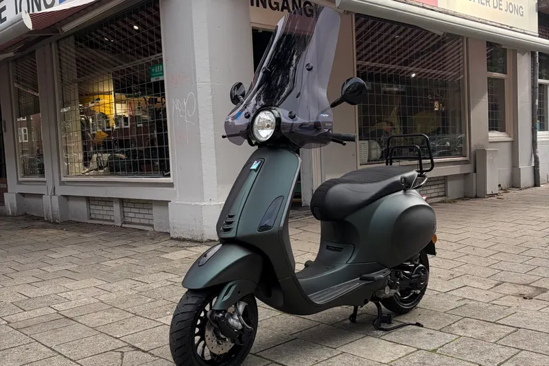 Vespa Primavera (2014)