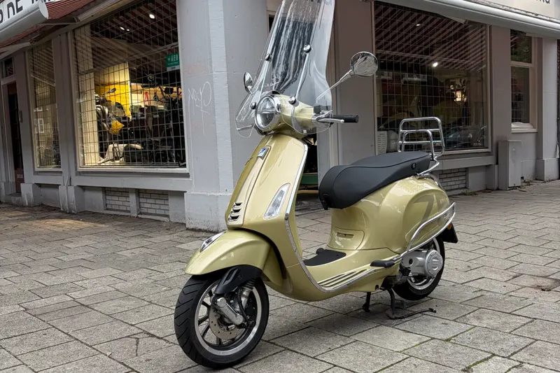 Vespa Primavera (2021)