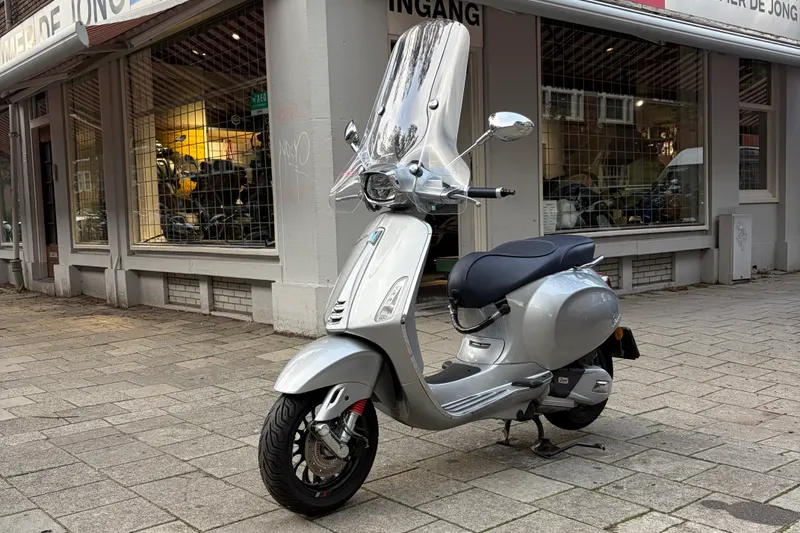 Vespa Sprint S 125 (2022)