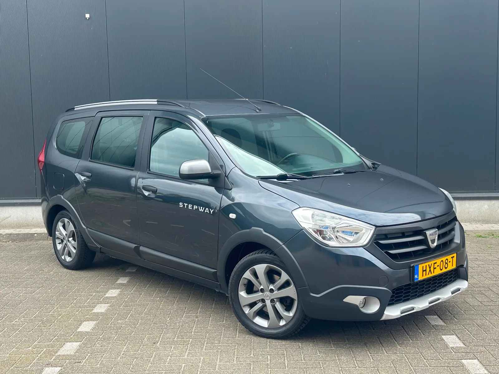 Dacia Lodgy (2015) — foto 1