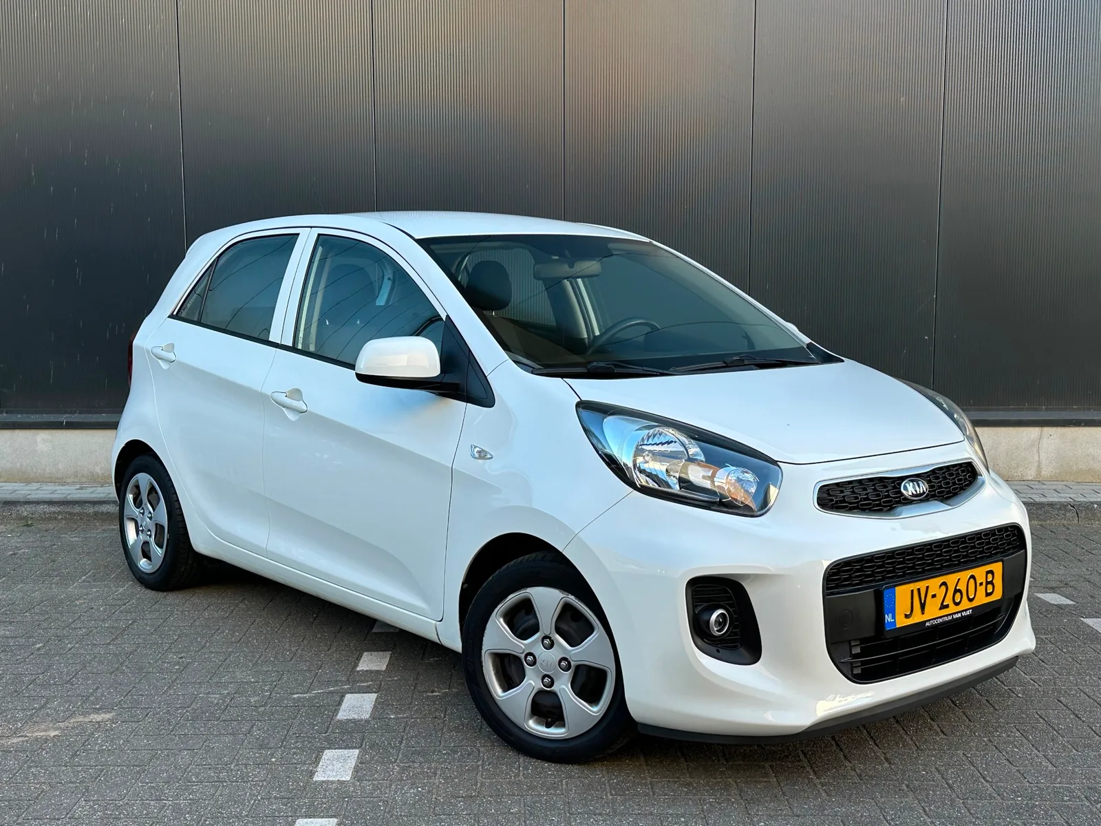 Kia Picanto (2016) — foto 1