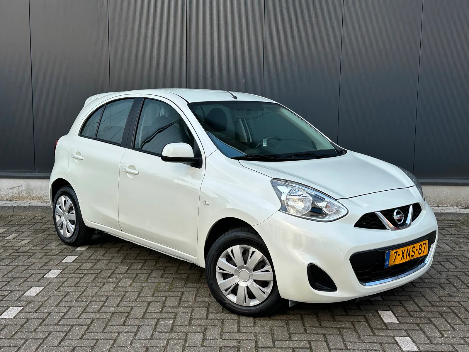 Nissan Micra (2014) — foto 1