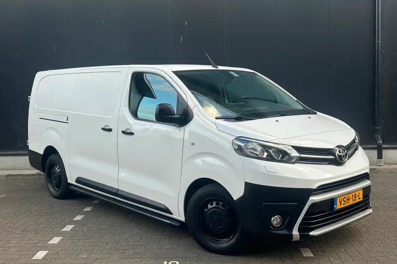 Toyota ProAce Worker (2021)