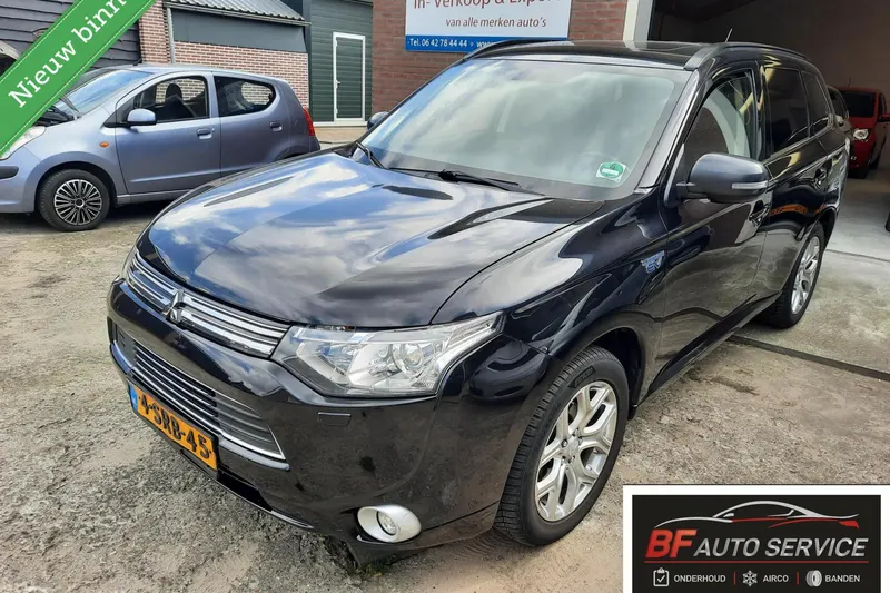 Mitsubishi Outlander (2013)