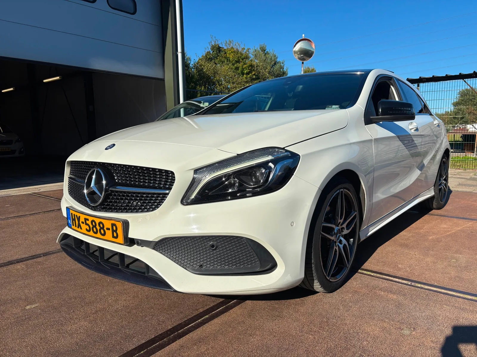 Mercedes-Benz A-Klasse (2016) — foto 1